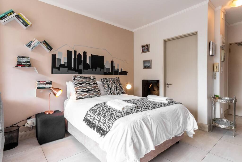 Apartamento Four Seasons 818- Spacious Cbd Studio - Onsite Parking, Gym & Rooftop Pool Ciudad del Cabo Exterior foto