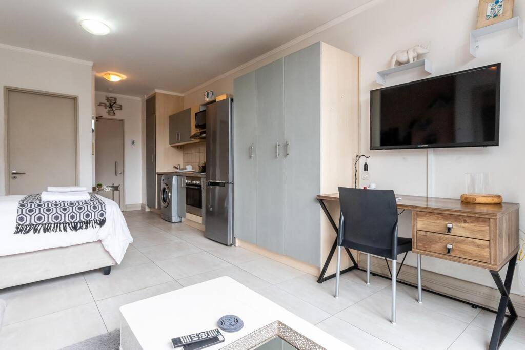 Apartamento Four Seasons 818- Spacious Cbd Studio - Onsite Parking, Gym & Rooftop Pool Ciudad del Cabo Exterior foto